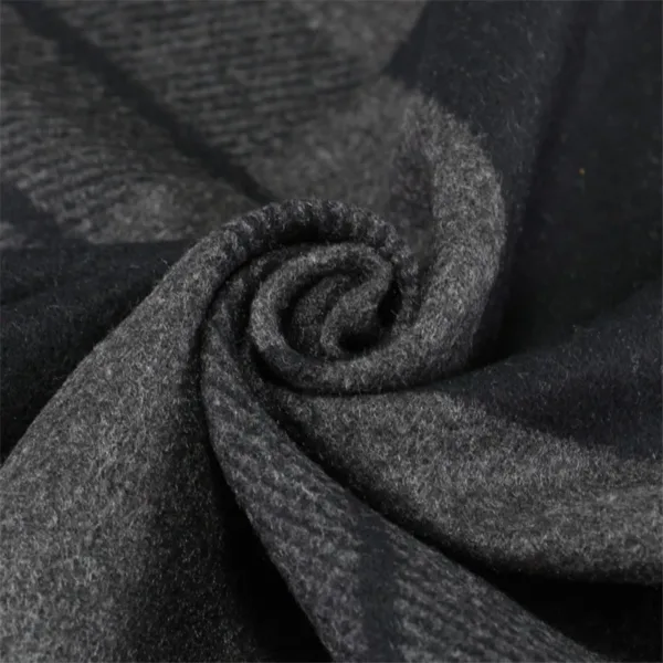 Men's Cashmere Plaid Scarf for Winter - Image 6