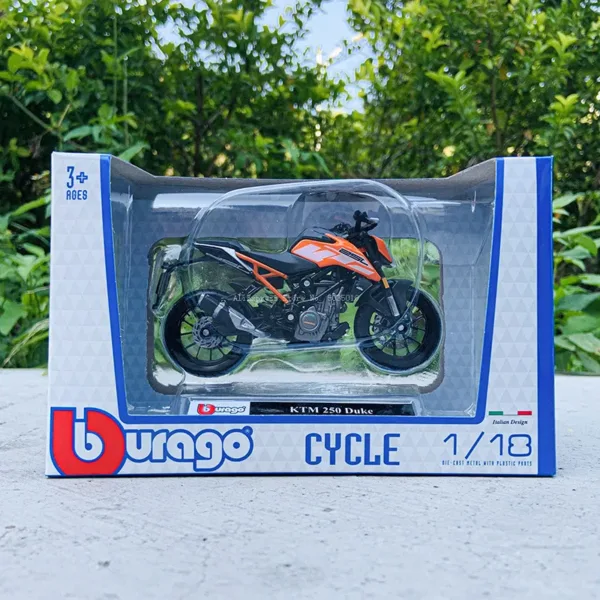 Bburago 1:18 KTM 250 Duke Diecast Motorcycle - Image 6