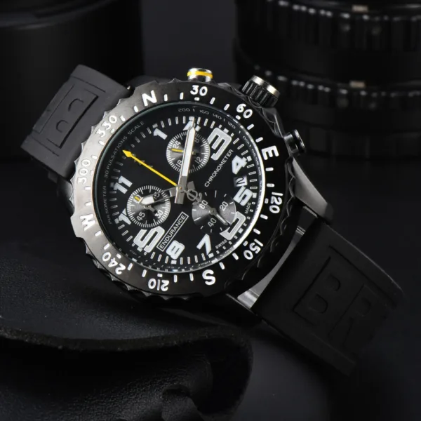 Mens Luxury Quartz Watch with Silicone Band - Image 12