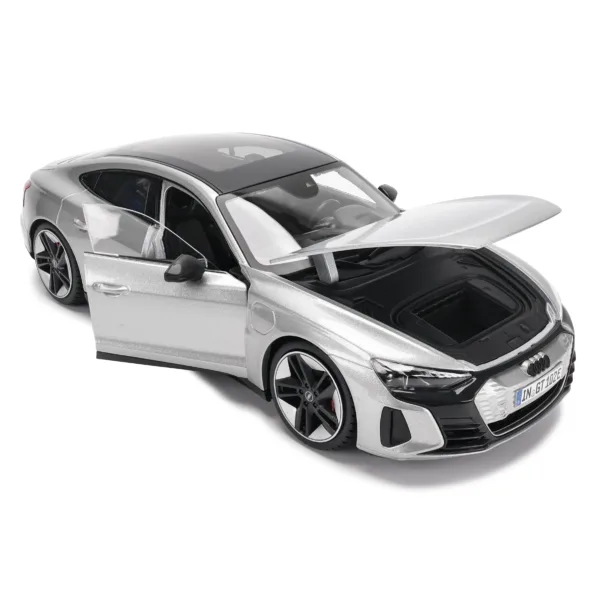 Bburago 1:18 Audi RS e-tron GT Model Car - Image 4