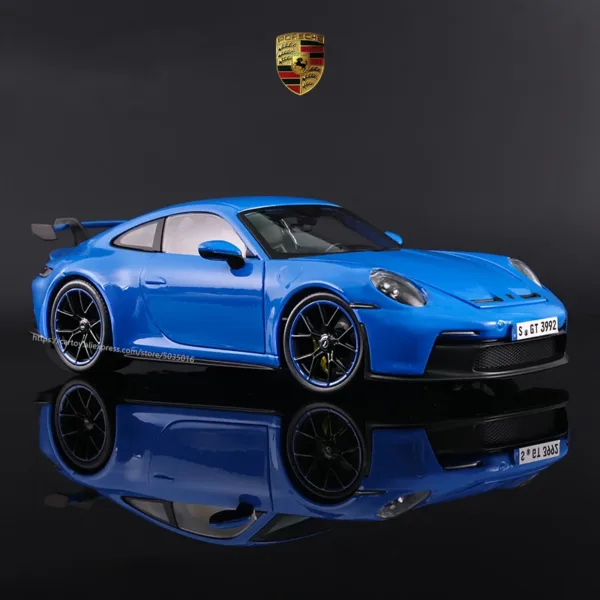 Maisto 1:18 Porsche 911 GT3 Diecast Model - Image 3