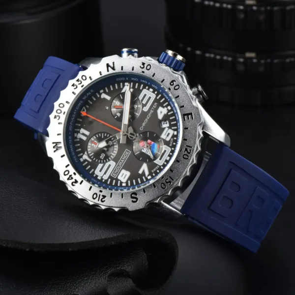 Mens Luxury Quartz Watch with Silicone Band - Image 11