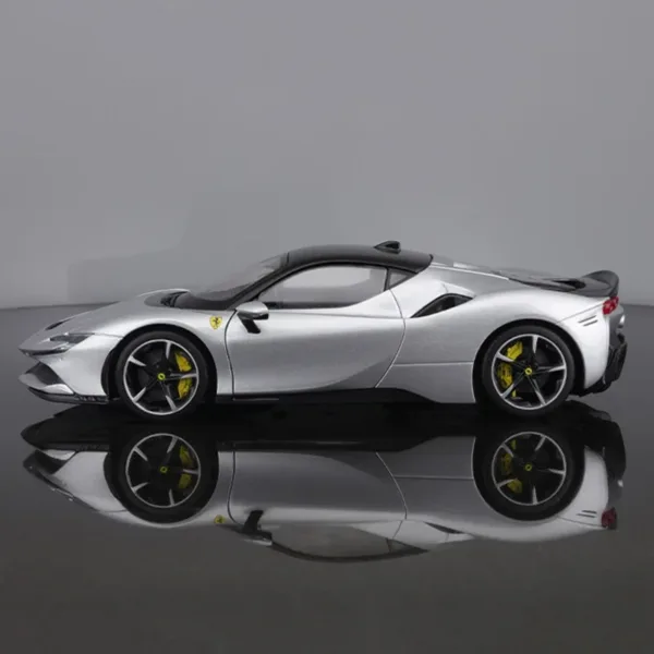 1:18 Bburago Ferrari SF90 Spider Diecast Model - Image 2