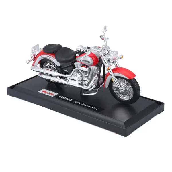 Maisto 1:18 Yamaha Motorcycle Model Toy - Image 4