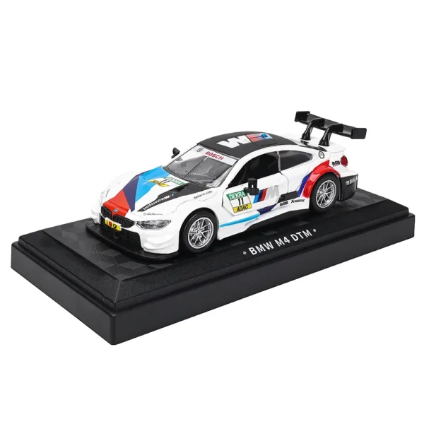 1:43 Scale BMW X5M Diecast Car Model - Image 3