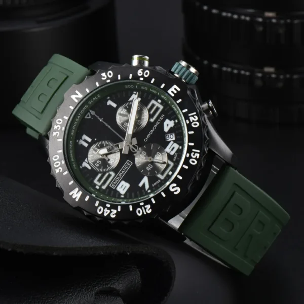 Mens Luxury Quartz Watch with Silicone Band - Image 15