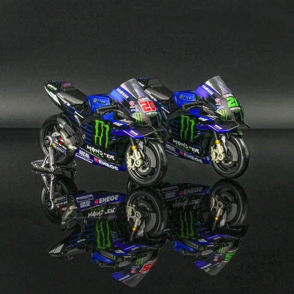 Maisto 1:18 Yamaha Factory Racing Motorcycle Model - Image 3