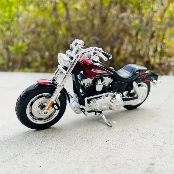 1:18 Harley-Davidson FXDFSE CVO Fat Bob Model