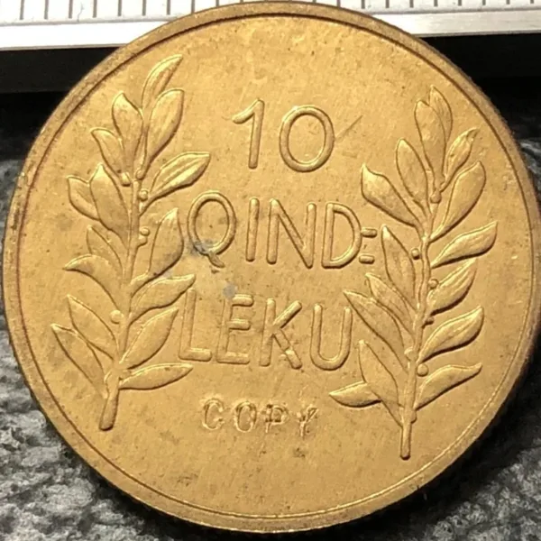 1926 Albania 10 Qindar Leku Bronze Coin Replica - Image 2