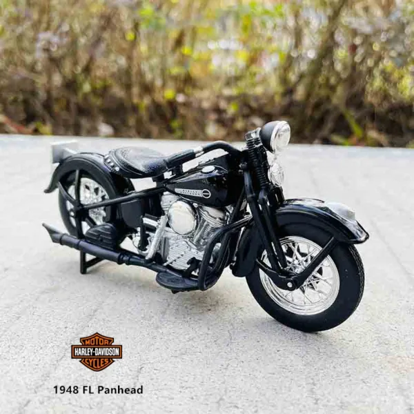 Maisto 1:18 Harley-Davidson 1948 FL Panhead Model - Image 2