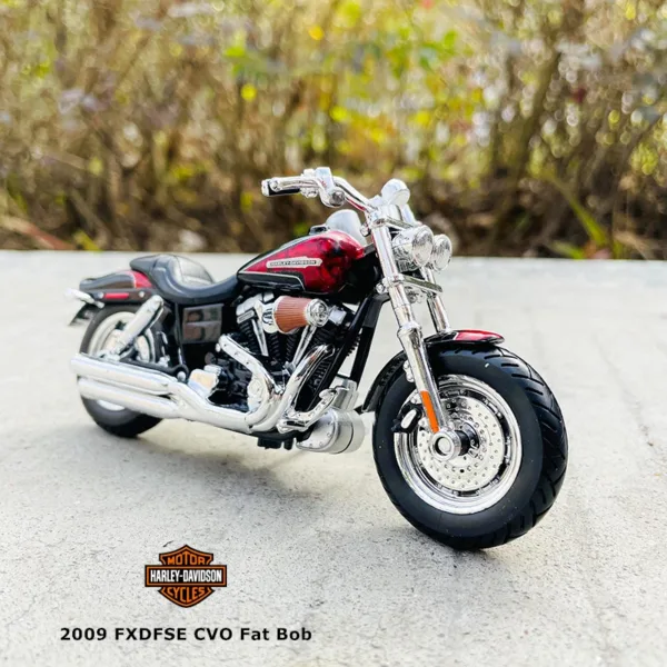 1:18 Harley-Davidson FXDFSE CVO Fat Bob Model - Image 2