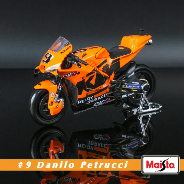 Maisto 1:18 Yamaha Factory Racing Motorcycle Model - Image 14