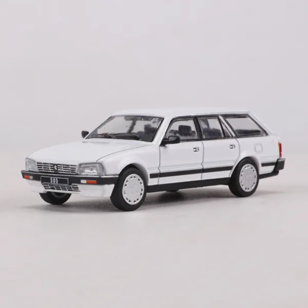 1:64 Diecast Peugeot 505SW Model Car