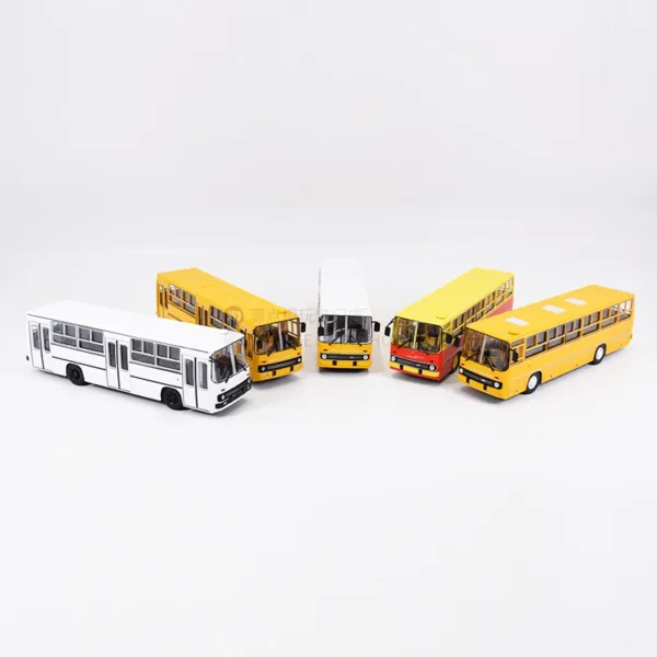 1:43 Scale Die Cast Ikarus 260 Bus Model - Image 6