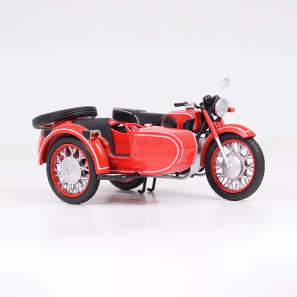 1:24 MT-10 Dnepr Motorcycle Model with Sidecar - Image 5