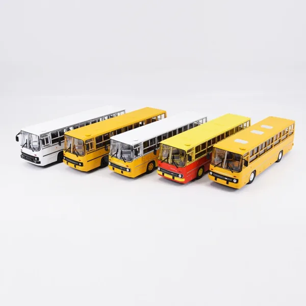 1:43 Scale Die Cast Ikarus 260 Bus Model - Image 2