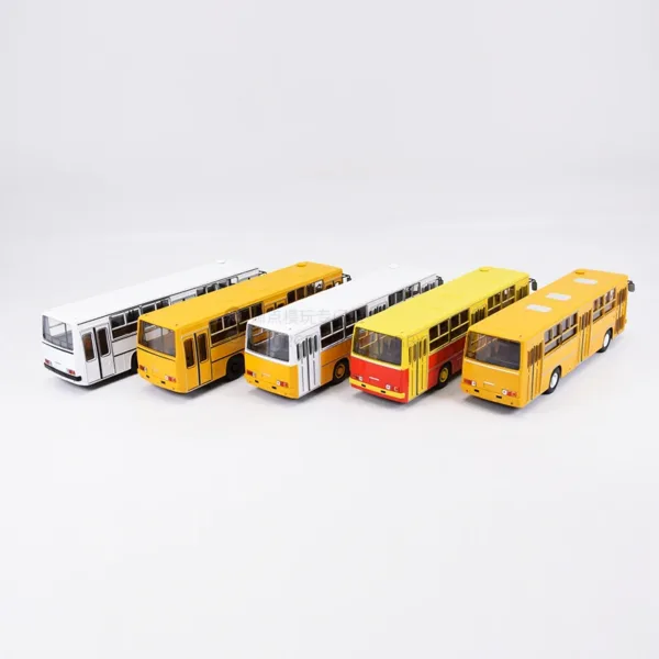 1:43 Scale Die Cast Ikarus 260 Bus Model - Image 4