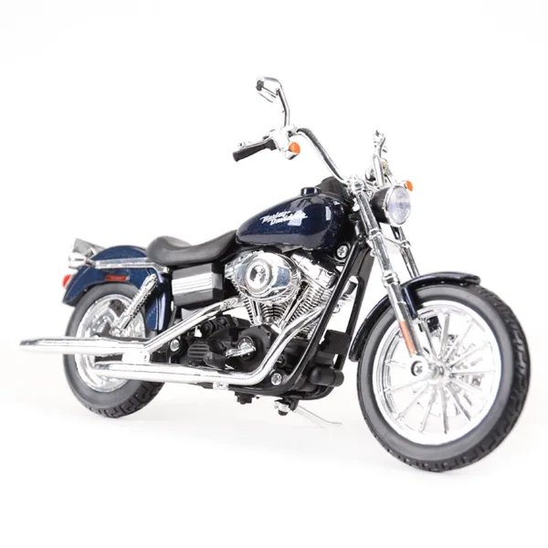 Maisto 1:12 Harley-Davidson Dyna Street Bob Model - Image 2