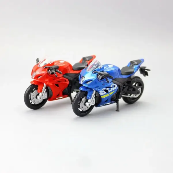 1:18 Diecast Suzuki GSX-R1000 Motorcycle Model - Image 3