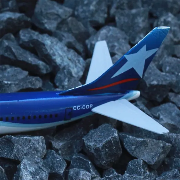 1:400 Diecast Metal Aircraft Model Boeing - Image 6