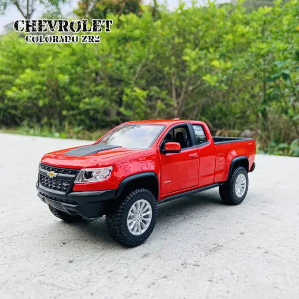 2017 Chevrolet Colorado ZR2 Diecast Model 1:27 - Image 7