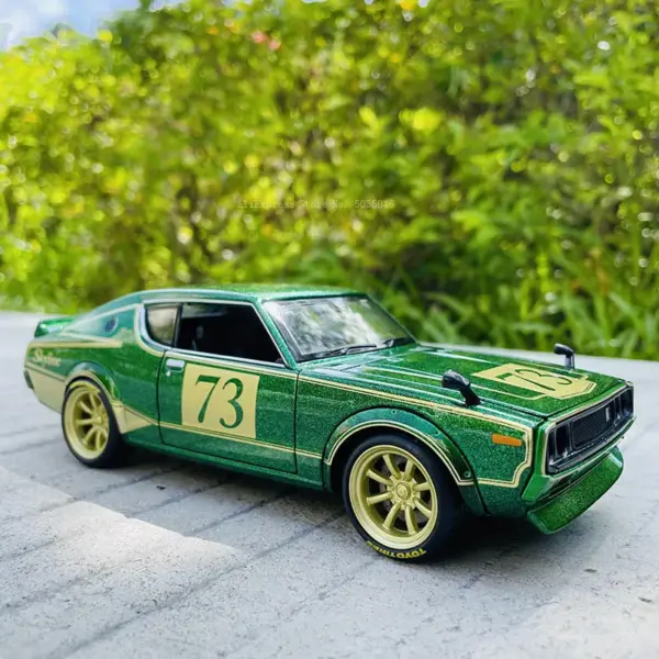 Maisto 1:24 Nissan Skyline 2000 GT-R Model - Image 2