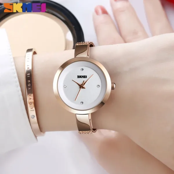 Women's Quartz Fashion Watch with Stainless Steel Band - Image 3