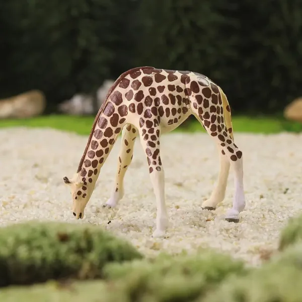 16pcs HO Scale Giraffe Model Set - Image 5