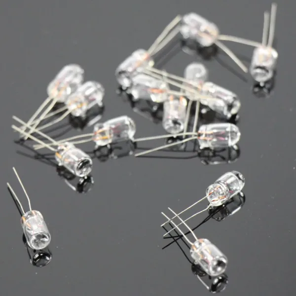 100pcs Warm White 4mm Miniature Bulbs - Image 3