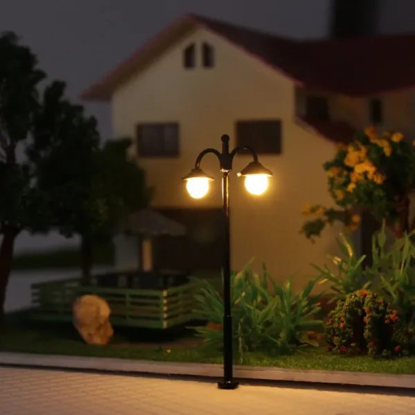 10pcs N Scale 1:160 Two-Headed Street Lamps - Image 3