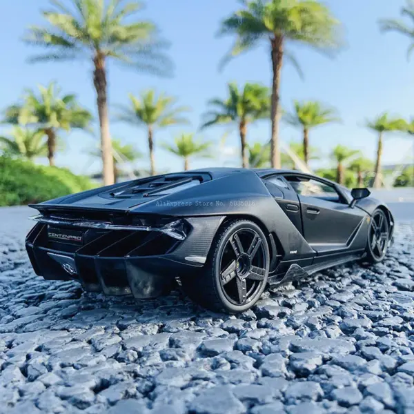 Maisto 1:18 Lamborghini LP770-4 Diecast Model - Image 2