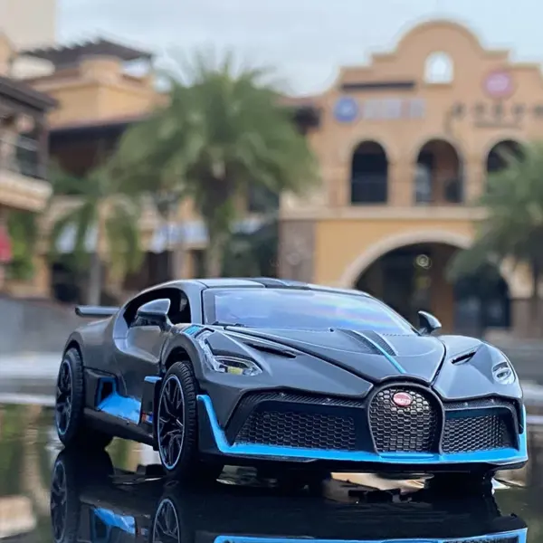 1:32 Bugatti DIVO Diecast Sports Car Model - Image 10