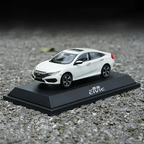 1:43 Scale Diecast Honda Civic Model Car - Image 6