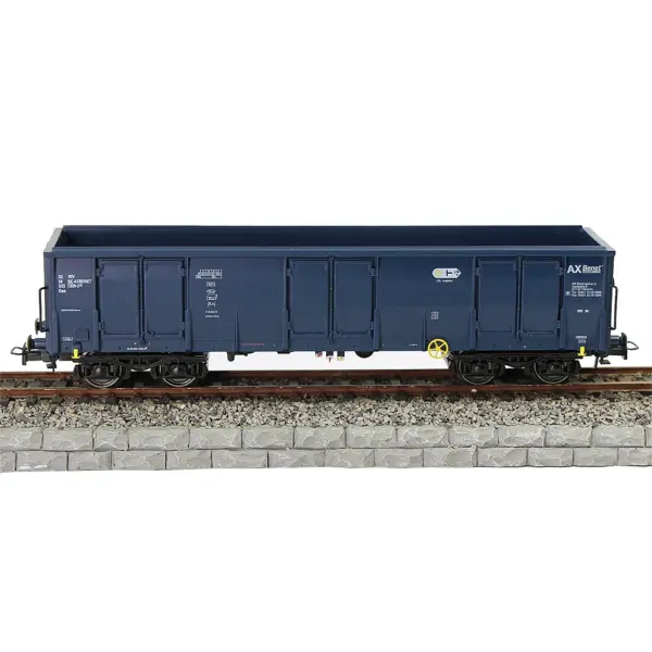 HO Scale High-side Gondola Car Model Train - Image 9