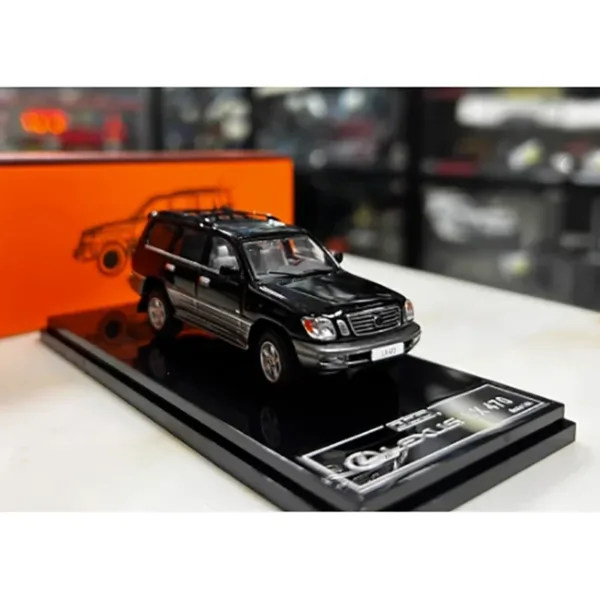 1:64 Scale Alloy Lexus LX470 Model Car - Image 6