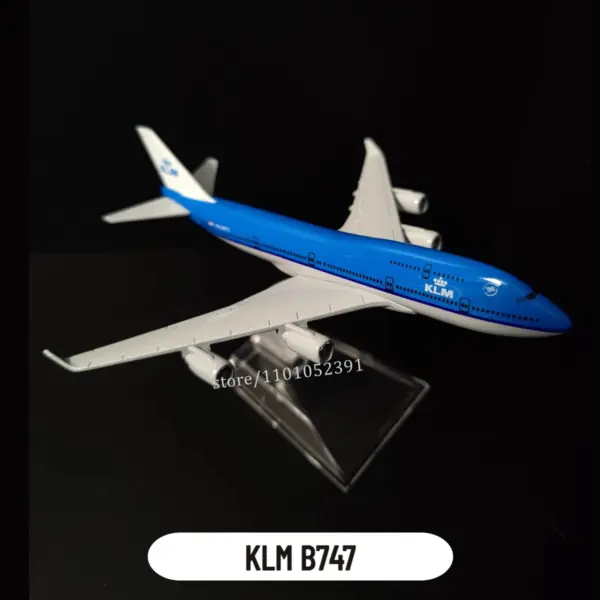 1:400 Scale Metal Airbus A380 Model Plane - Image 8