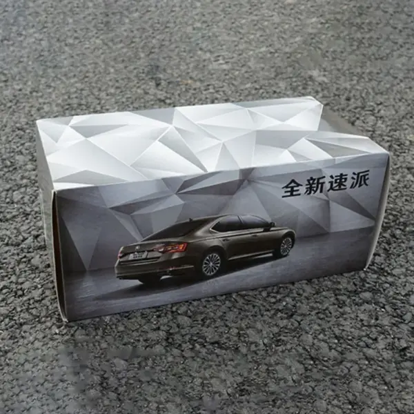 1:18 Scale Diecast Skoda Superb Car Model - Image 6