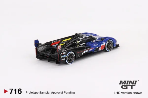 1:64 Scale Cadillac V-Series R Diecast Model - Image 3