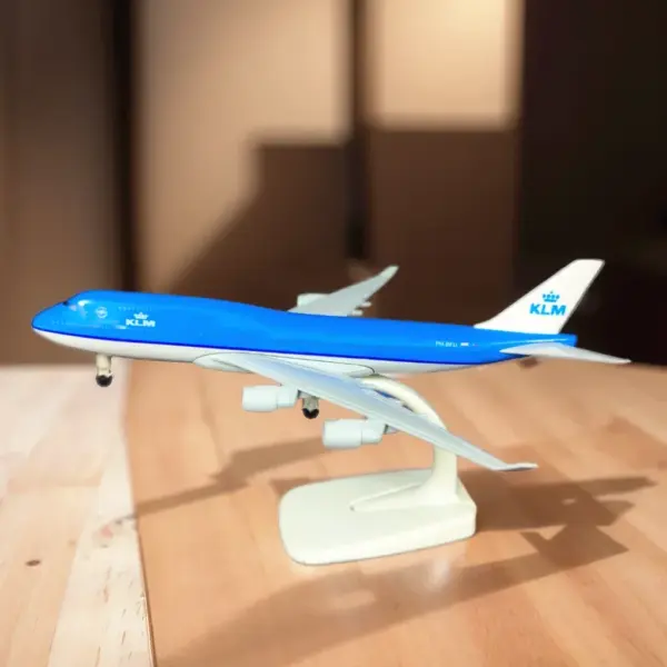 Diecast Aircraft Model Scale 1:250 Westjet - Image 30