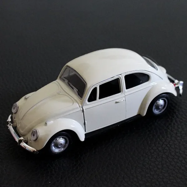 1:36 Diecast 1967 Volkswagen Beetle Model