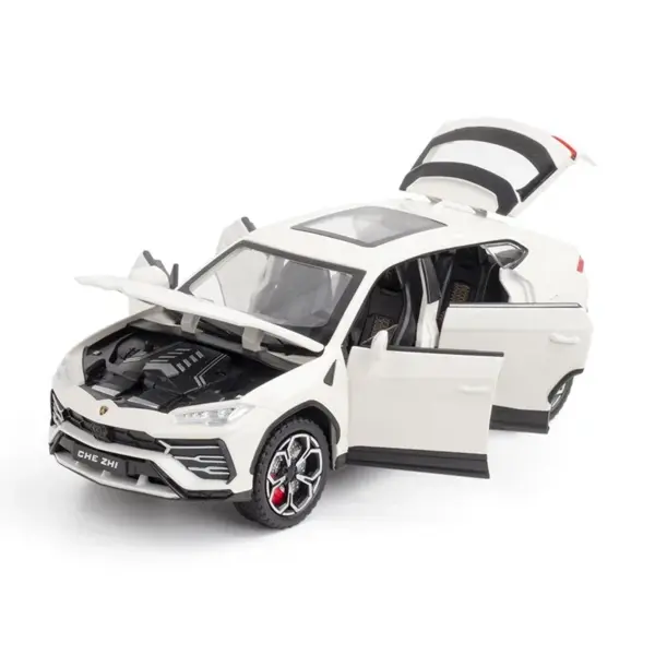 1:24 Scale Lamborgini URUS Diecast Model Car - Image 5