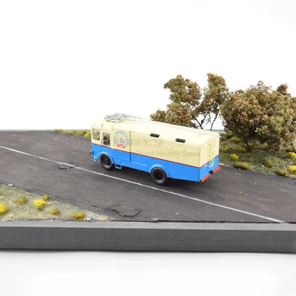 1:43 TG-3 Freight Trolleybus Model Car - Image 3