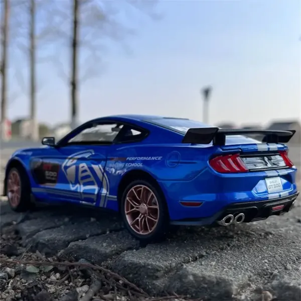 1/32 Scale Ford Mustang Shelby GT500 Model - Image 2