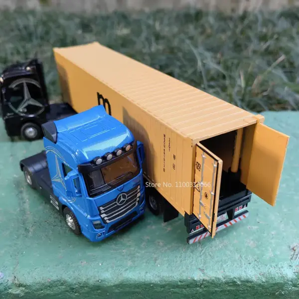 1:50 Diecast Alloy Truck Model with Sound Light - Image 4