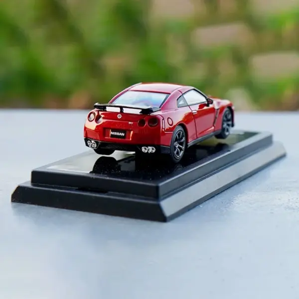 Nissan GT-R R35 1:64 Scale Diecast Model - Image 3