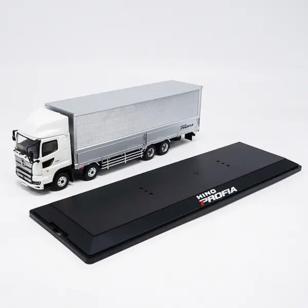 1:43 HINO Profia Diecast Truck Model - Image 4