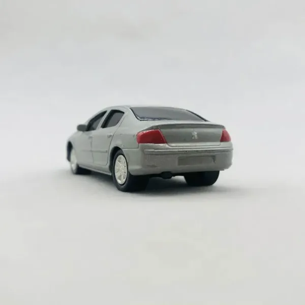 1:64 Diecast Peugeot 407 Alloy Car Model - Image 3