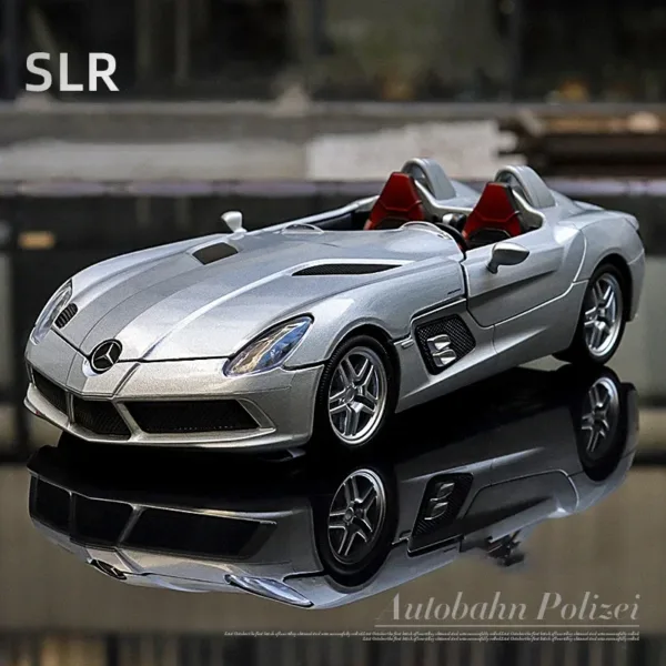 1:24 Mercedes-Benz SLR Stirling Moss Model Car