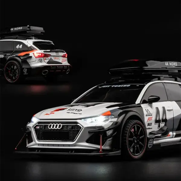 1/24 Audi RS6 Avant Diecast Model Car - Image 2