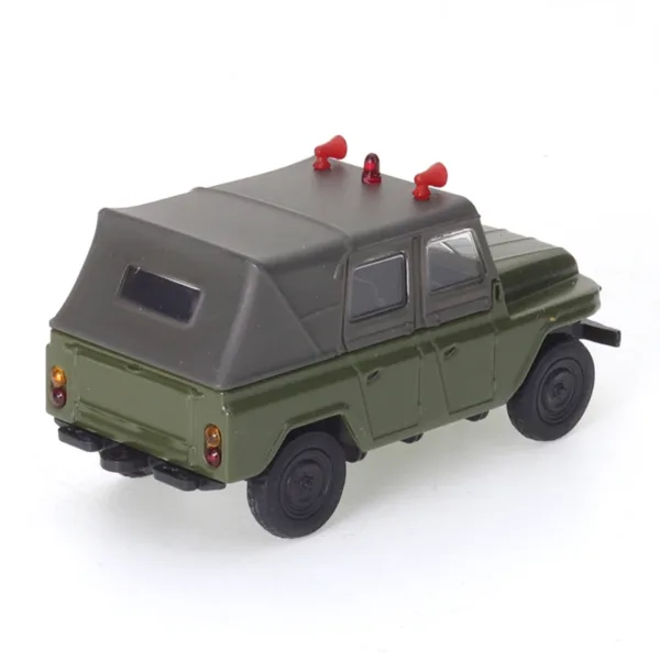 1/64 Scale Diecast Beijing 212 Jeep Model - Image 5